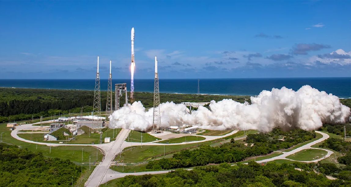亞馬遜發射首批兩顆太空互聯網原型衛星 與 SpaceX 星鏈競爭