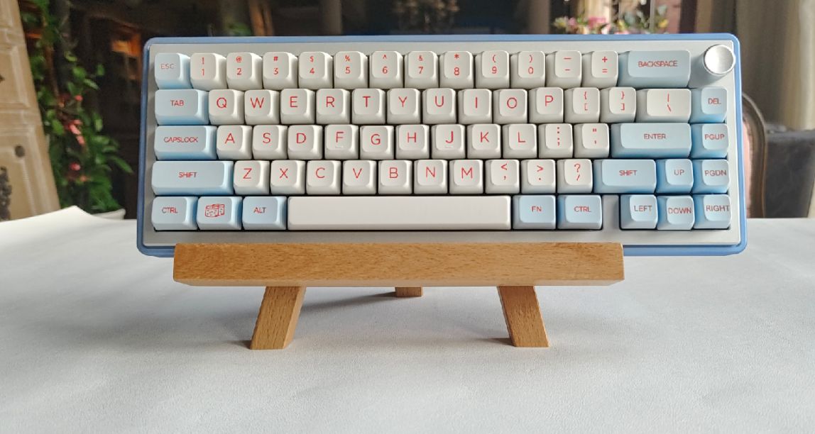 那麼卷？400塊的鋁坨坨！65%配列少女心爆棚的鍵盤—首席玩家LV67