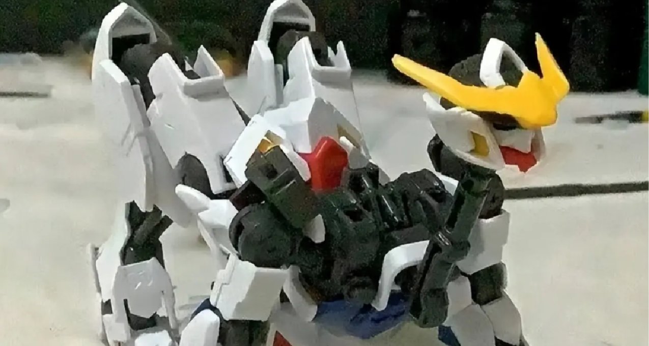 6臺高達模型的創意玩法，沙扎比變恐龍，強襲自由高達變孔雀