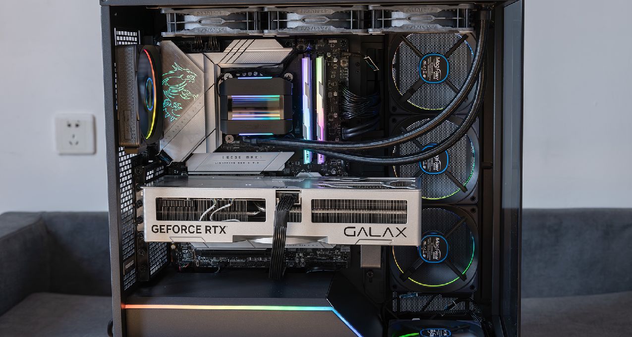 14700K无立柱海景房——Z790刀锋钛MAX+RTX 4080+追风者NV5装机