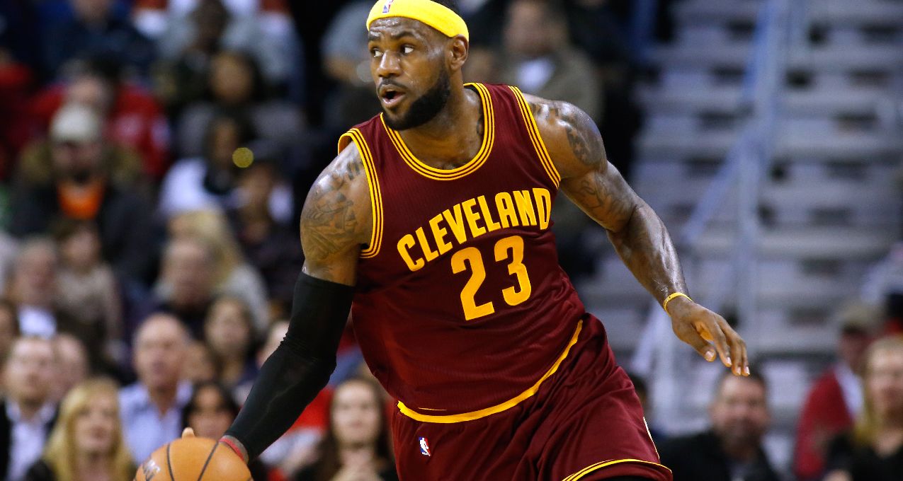 詹姆斯考慮直播玩美式橄欖球《Madden NFL 24》