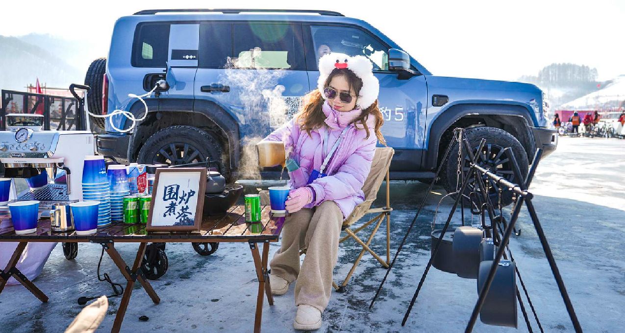 江上也跑馬拉松，比亞迪積極助力冰雪遊，松花江上過大年！