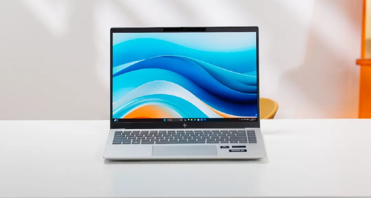轻薄本也能搞定AI和3A游戏？惠普星Book Pro 14深度体验