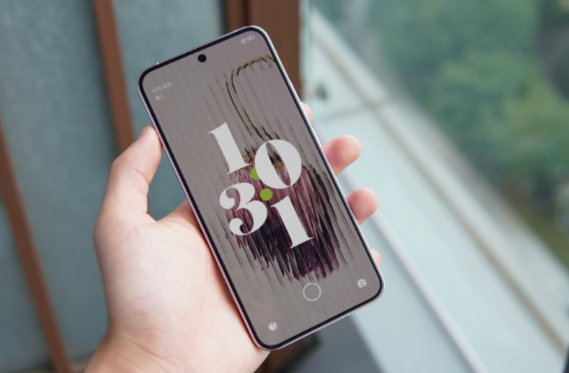 消息稱小米15標準版手機有望配備6.36英寸OLED直屏