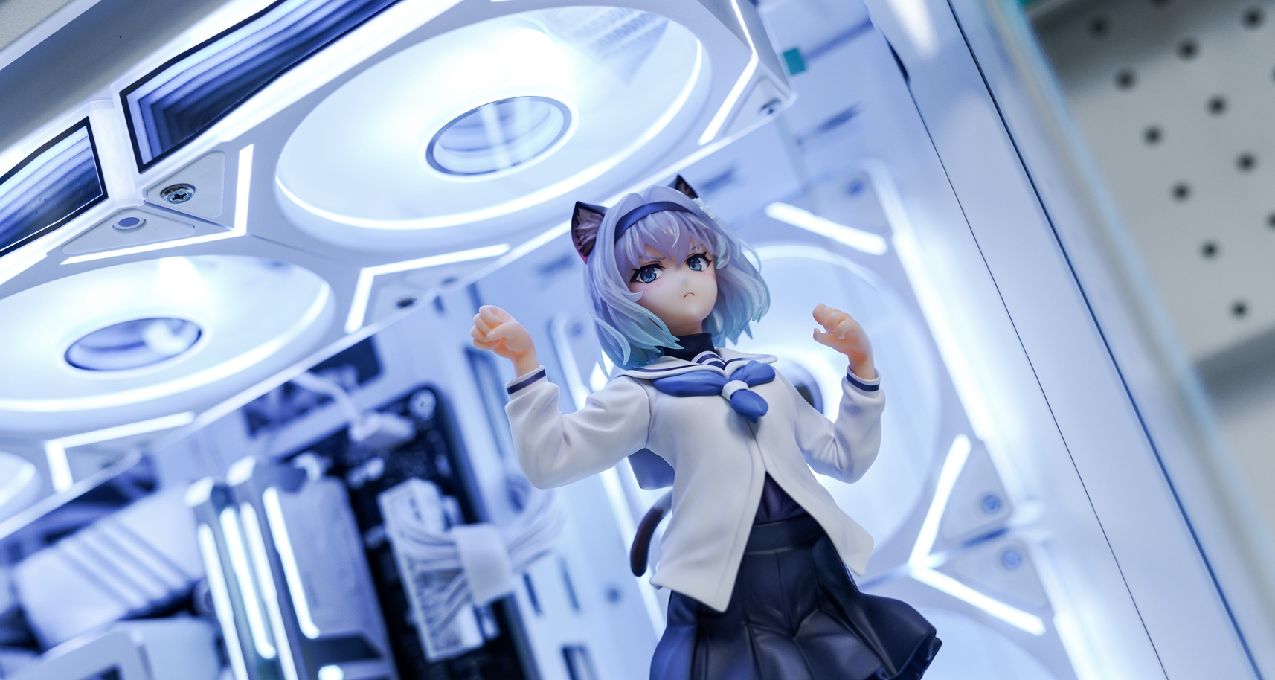 纯白曲面手办舱，I5 14600KF+RTX4070S主机万元能办到？