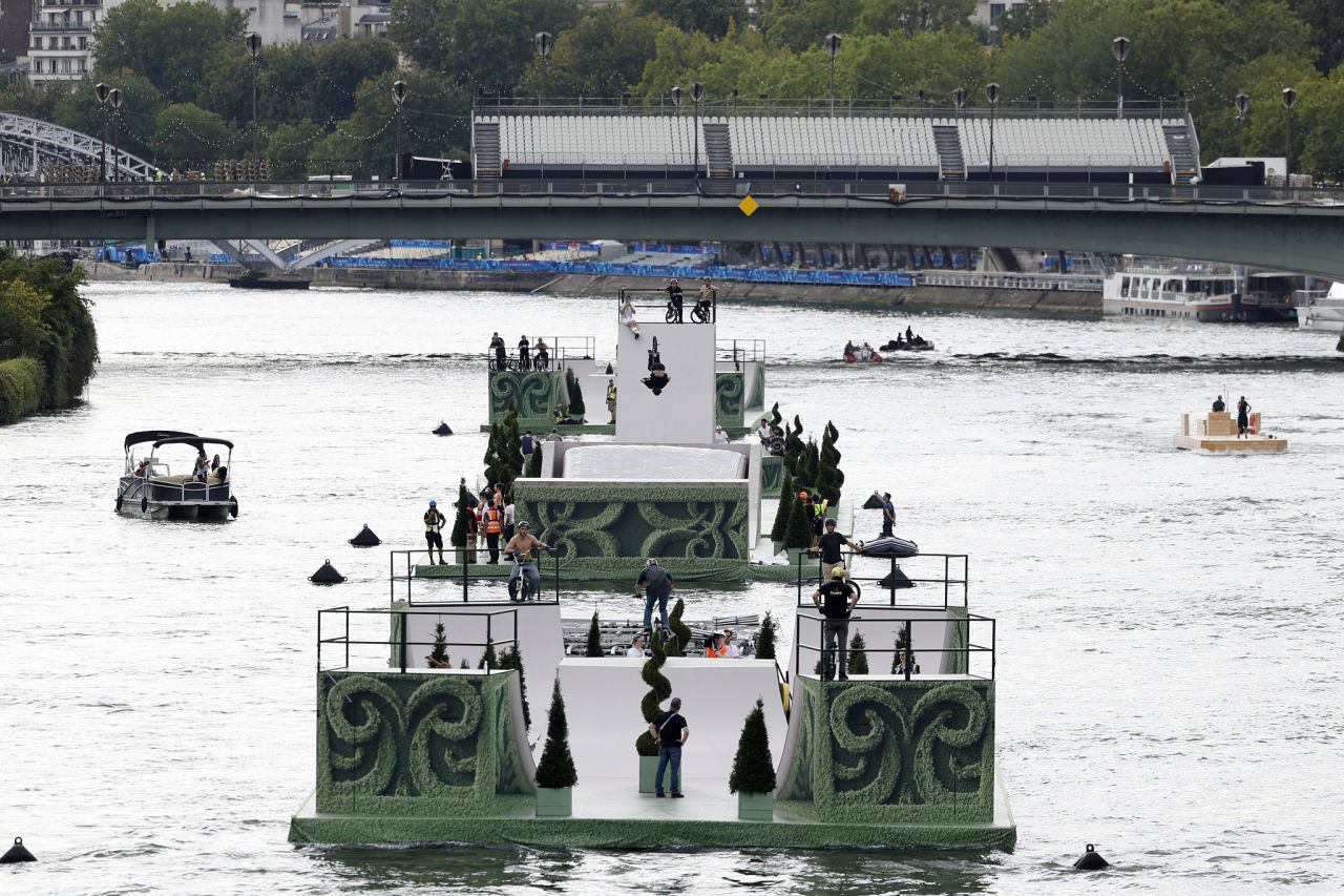 现场｜塞纳河上的开幕式为何如此特别，巴黎全城准备一场狂欢