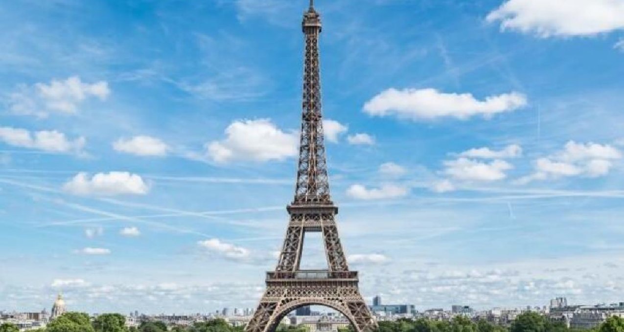 刷一次漆花4億，摳下來的廢鐵做獎牌！法國對巴黎鐵塔有多執着？