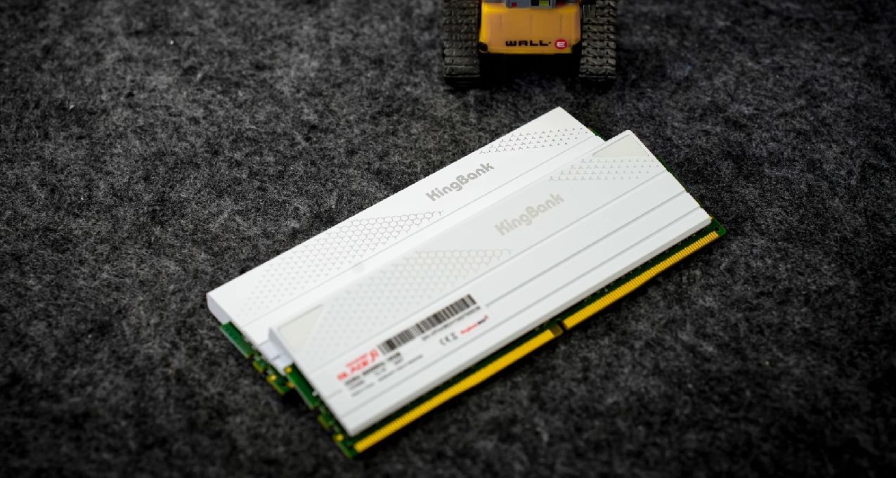 D4內存居然還有新品？金百達白星刃DDR4內存實測：超頻4000很輕鬆
