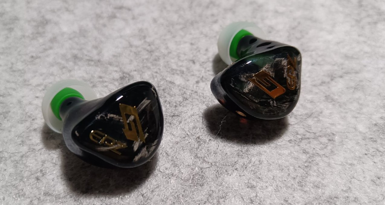買了就送驗鈔燈？超強入耳式遊戲耳機EPZ G10