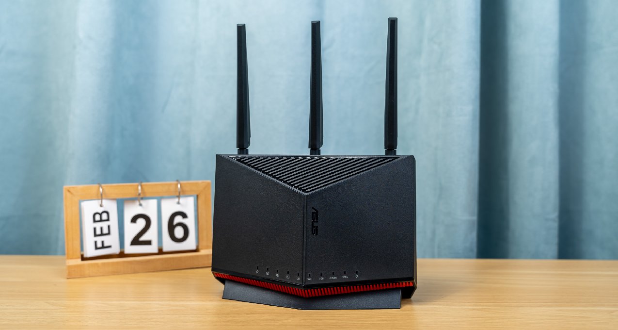 硬件用料紮實，軟件功能強大，華碩RT-BE86U電競WIFI7路由器 拆解