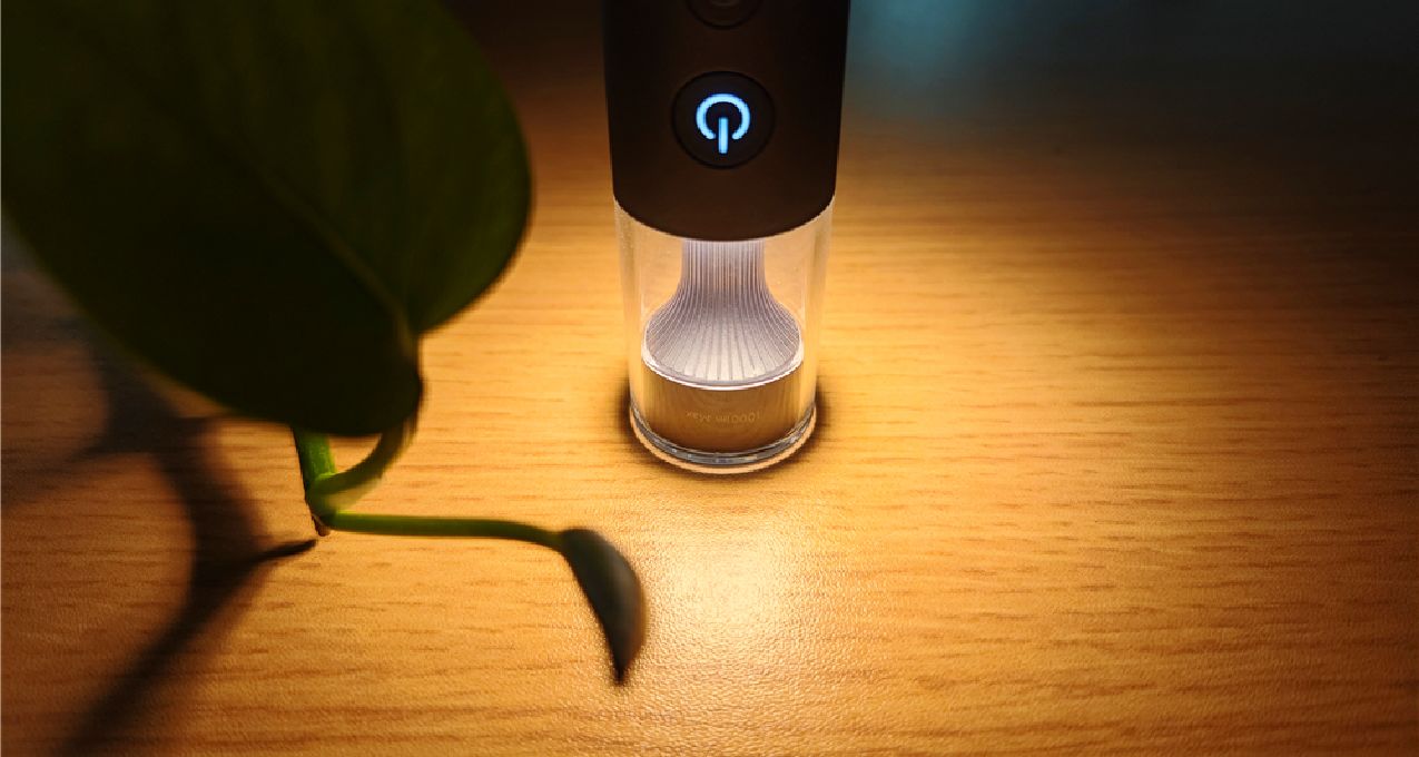 米家多功能便攜手電筒，讓光明隨行，照亮每一個前行的瞬間。