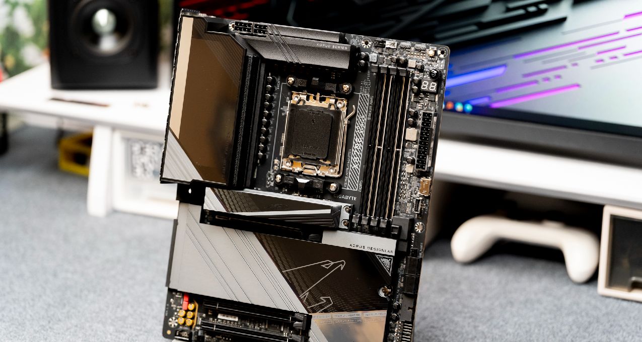 雙USB4 WiFi7 20相供電 X870E AORUS MASTER主板開箱評測