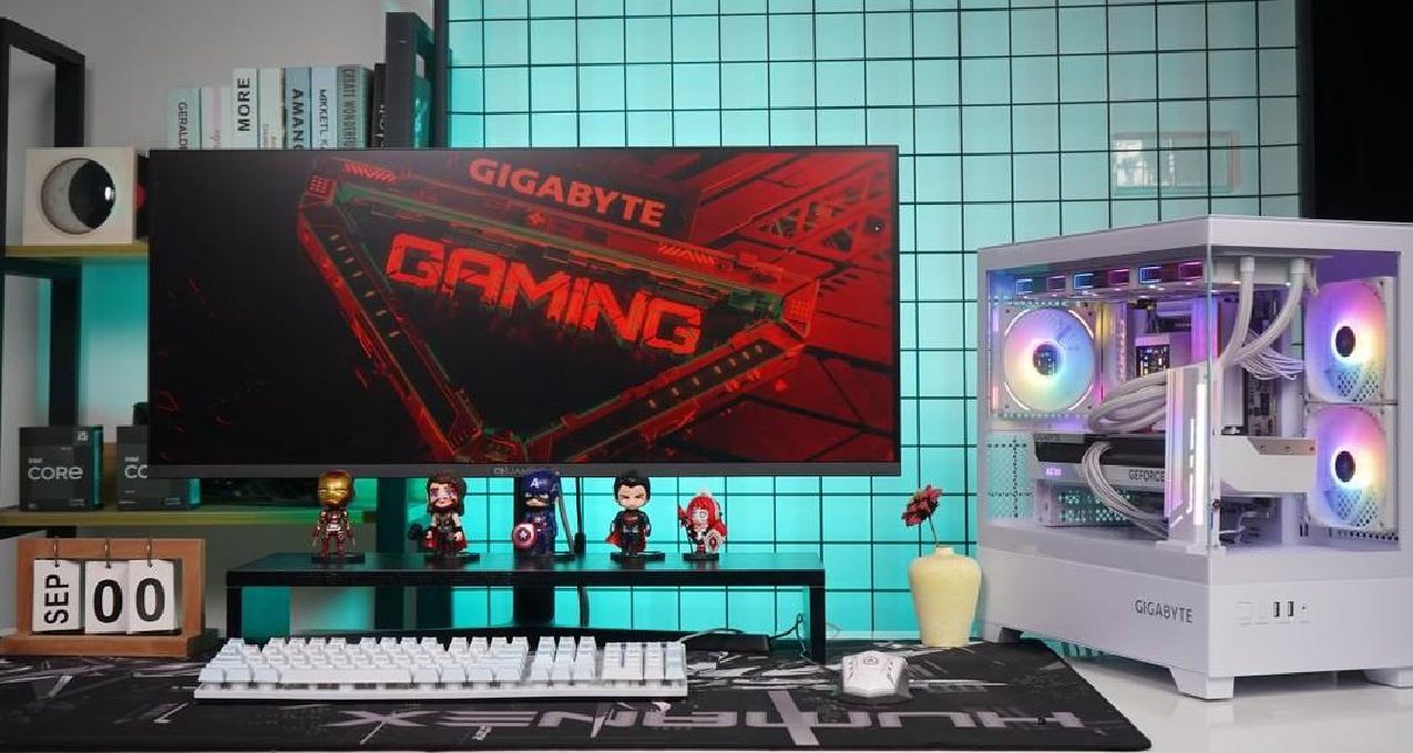 游戏神U+技嘉B760M冰雕X+技嘉4070Ti ，打造纯白海景房RGB主机