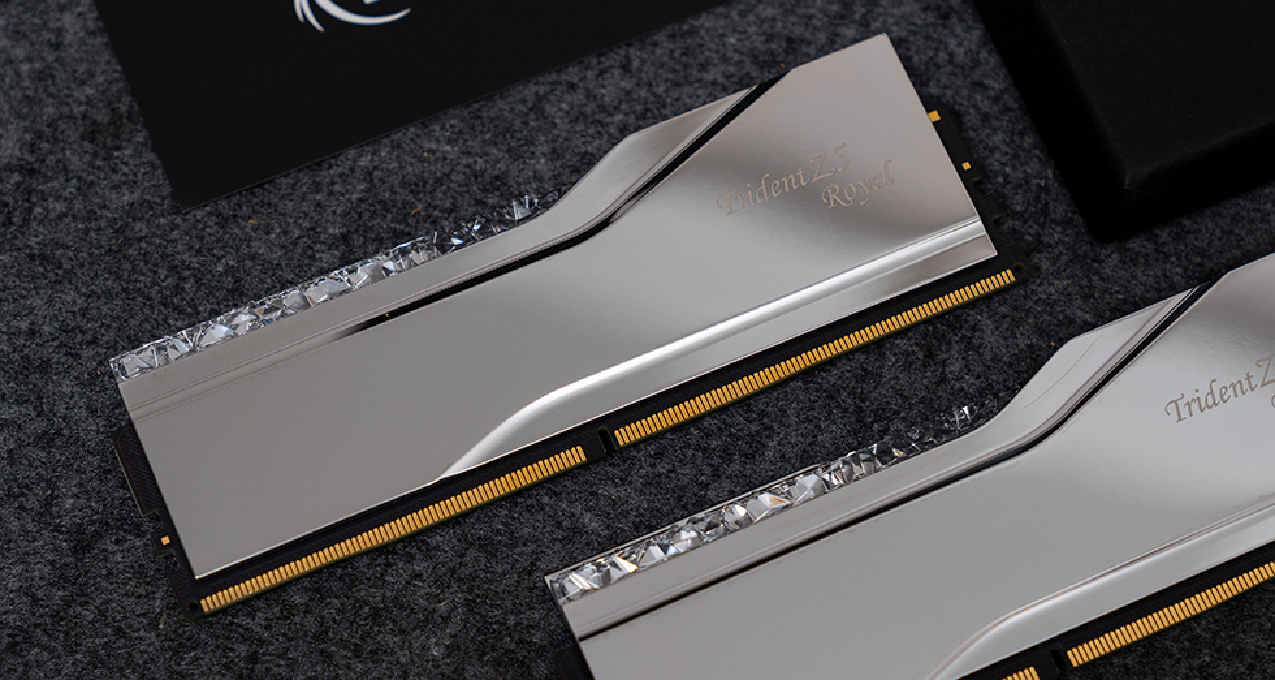 芝奇 皇家戟 DDR5-8000 ，奢華科技美學的極速體驗