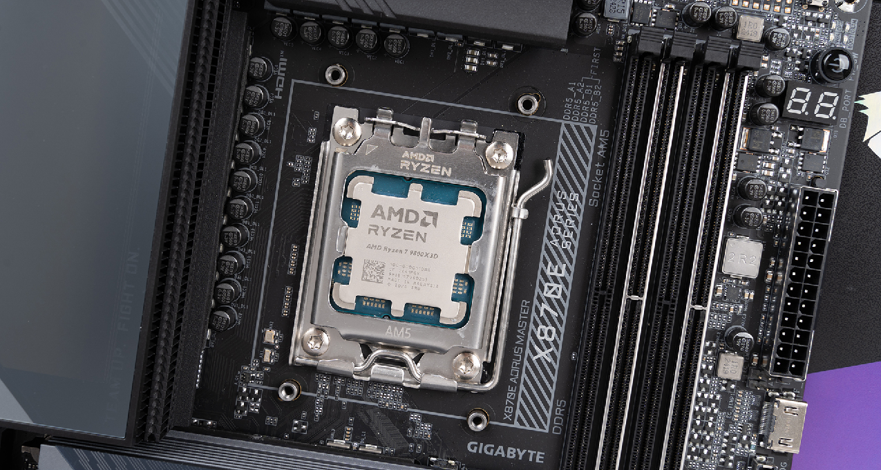 9800X3D必看超频技巧：PBO 2+ECLK超全核5.6，重点是雷U也能玩！