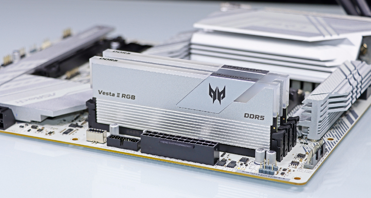 銳龍 9000 好搭檔！宏碁掠奪者 炫光星艦 DDR5 6000 C28 16G*2