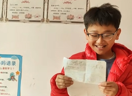 熱愛學習卻被親爹逼着打遊戲，全網最慘的小孩哥出現了？