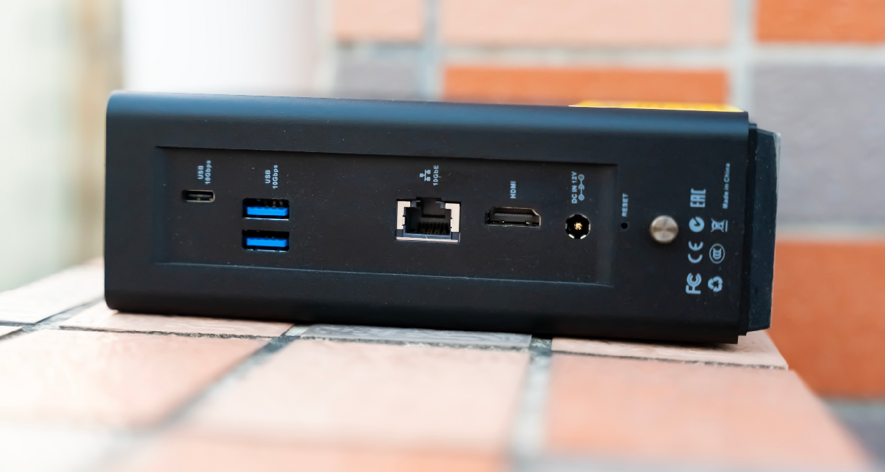 八盤、全閃、萬兆！顛覆傳統的體驗！鐵威馬F8 SSD Plus實測