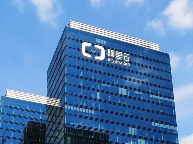 阿里靠 AI ，续了半条命。