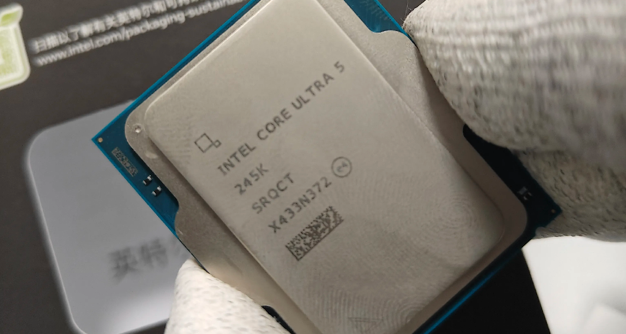 DeepSeek总是无响应？Ultra245K CPU 十分钟打造DeepSeek急救站