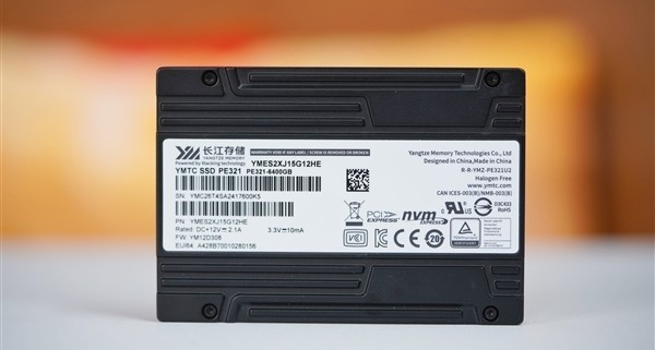 长江存储发布PCIe5.0固态新品：最高支持32TB