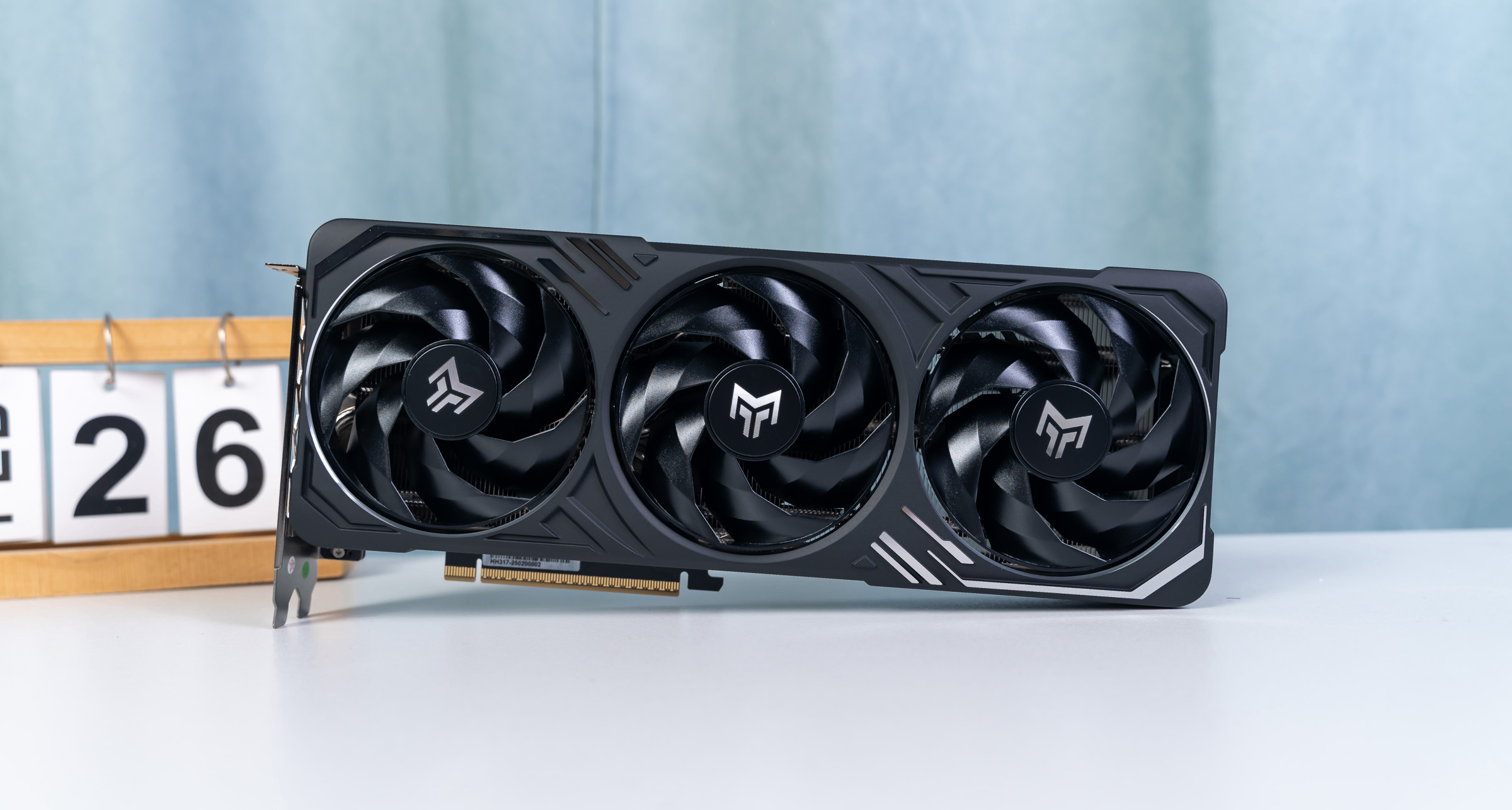 不出所料，確實強於4060Ti！影馳RTX5060 Ti金屬大師MAX OC顯卡