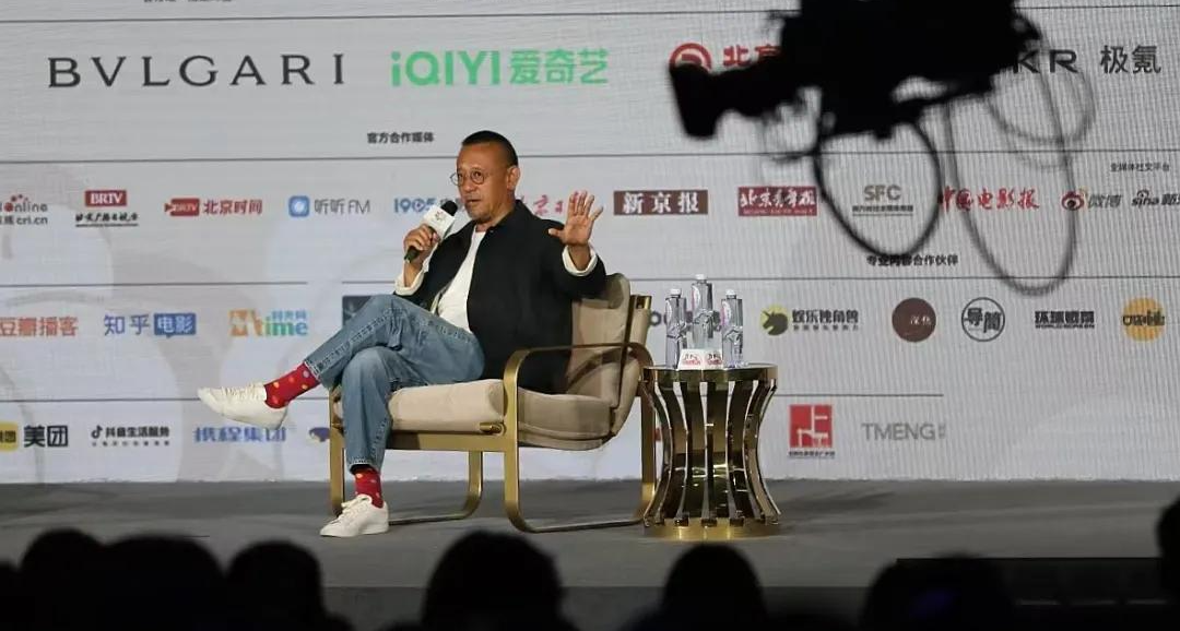 演员姜文建议大家少看手机，多用脑，拒绝爹味拒绝卖萌！