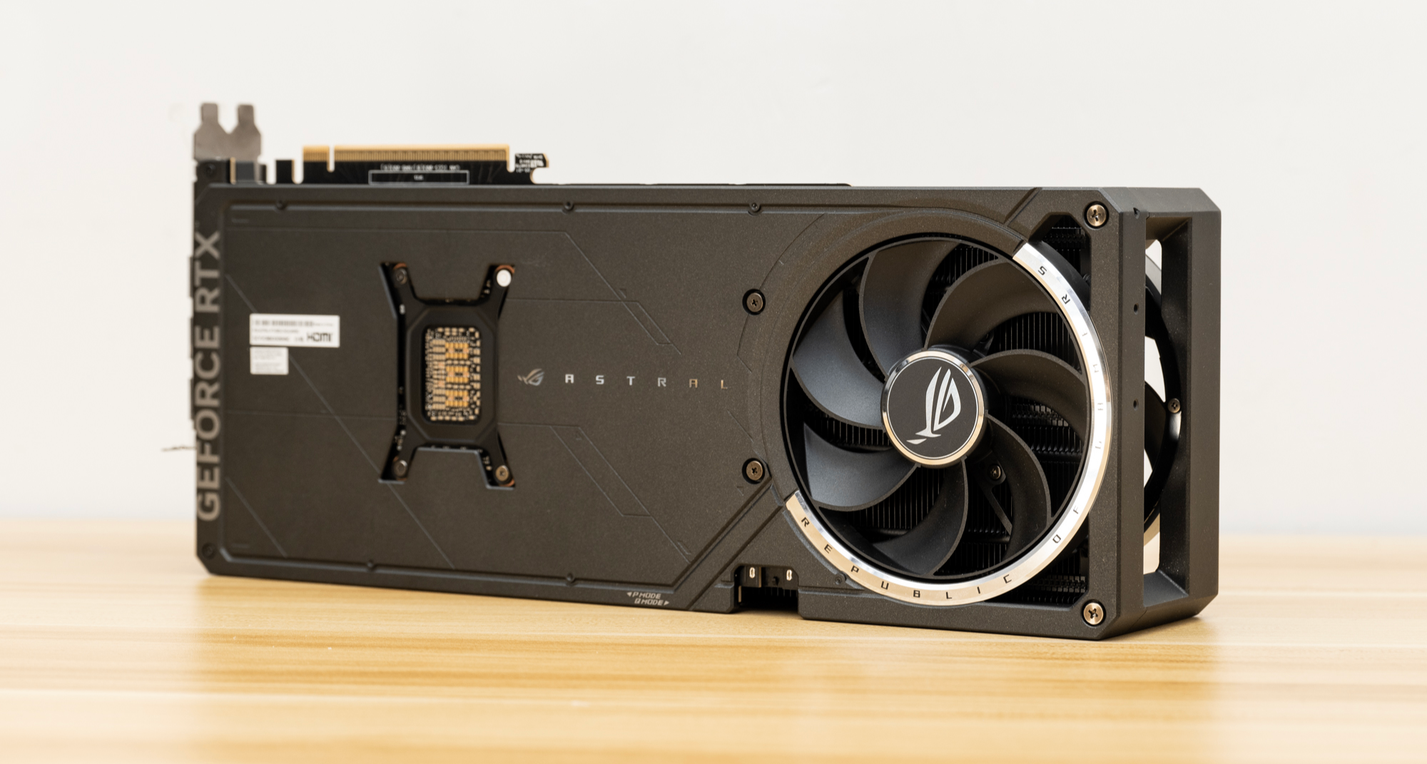 旗艦顯卡ROG RTX5080遊戲測評：有性能又不止於性能