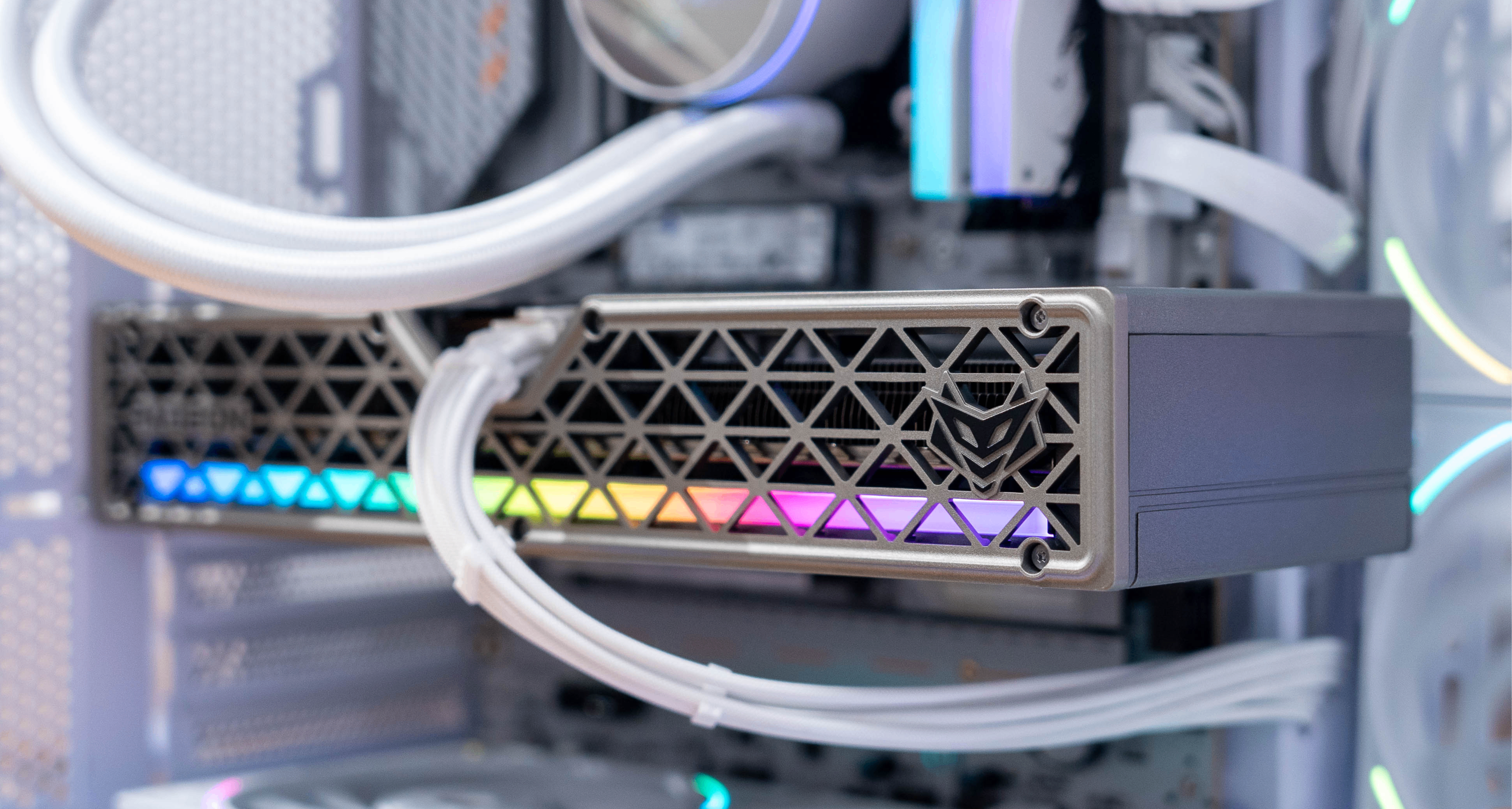 16GB显存的60系显卡：蓝宝石 RX 9060 XT 16GB显卡评测
