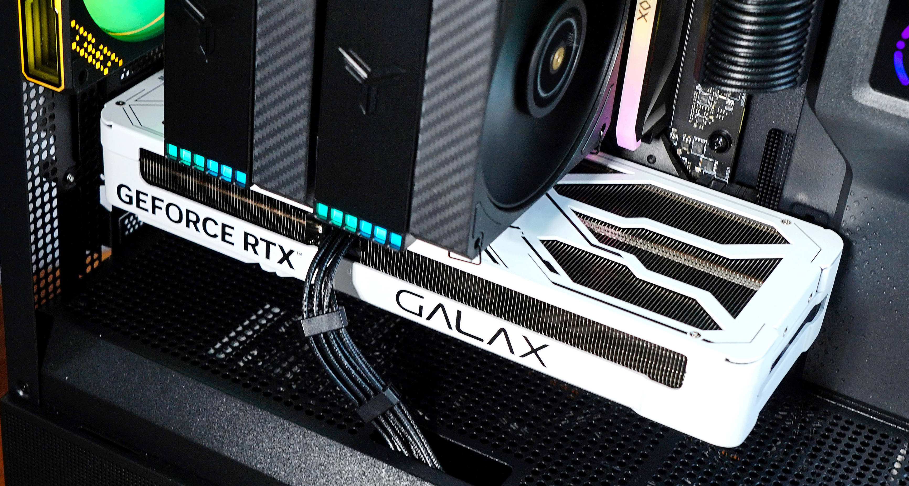8G顯存or光追是原罪？RTX5060金屬大師對比評測分享