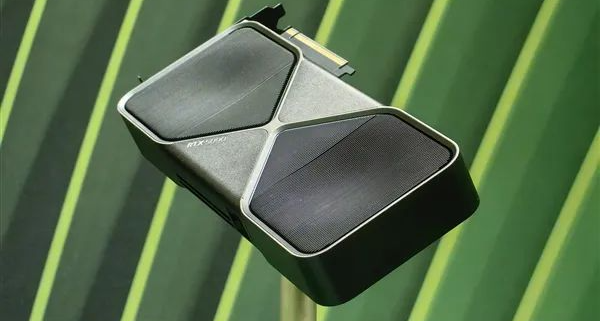 多重缩水王！NVIDIA将推中国特供RTX 5090 DD：只剩24GB显存
