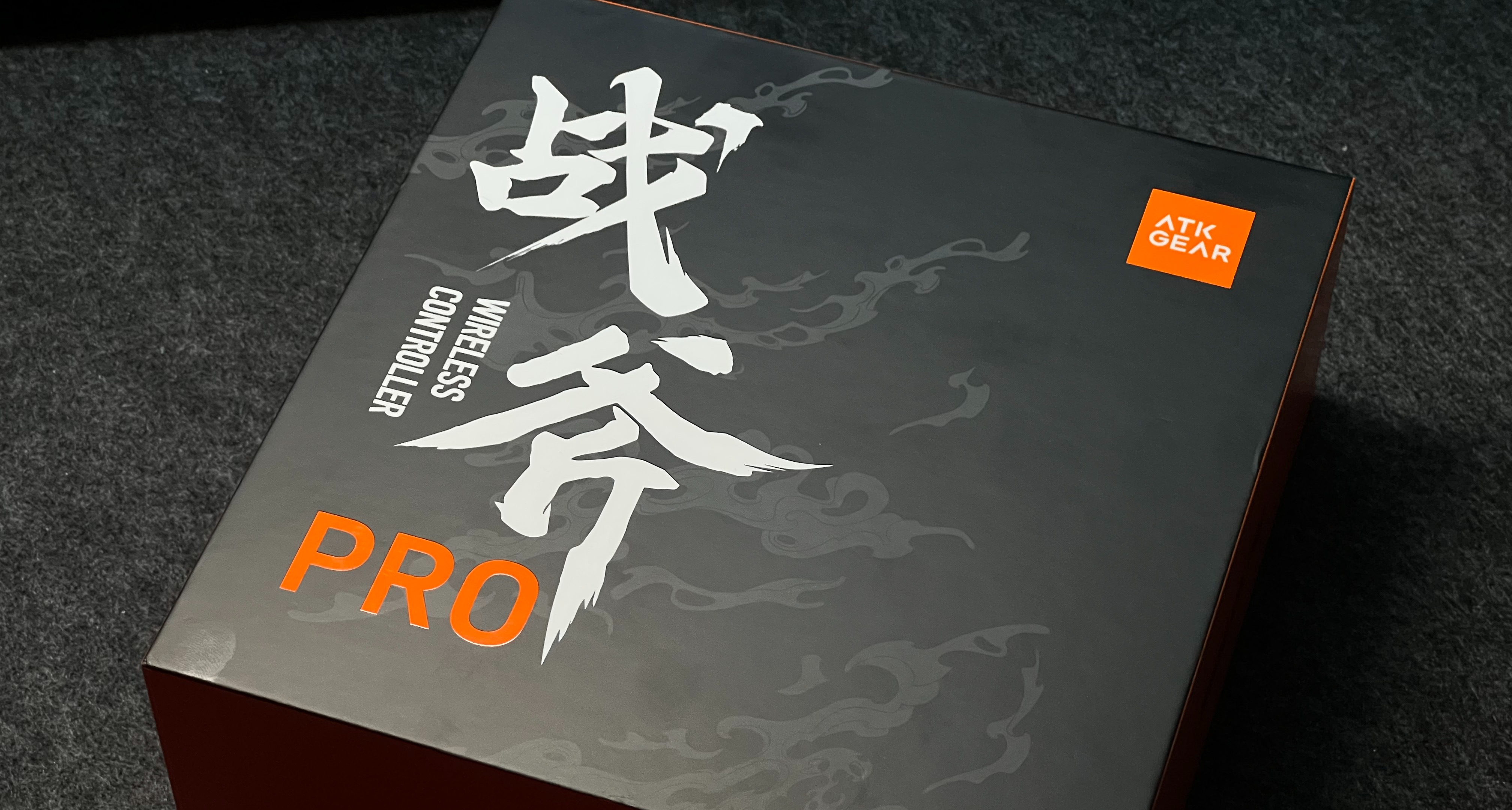 首发仅售59？ATK第一款游戏手柄——战斧系列