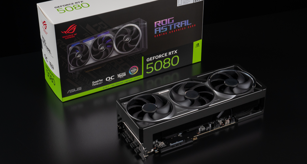 宇级美学与散热革命 —华硕 ROG ASTRAL 夜神 RTX5080 开箱分享！