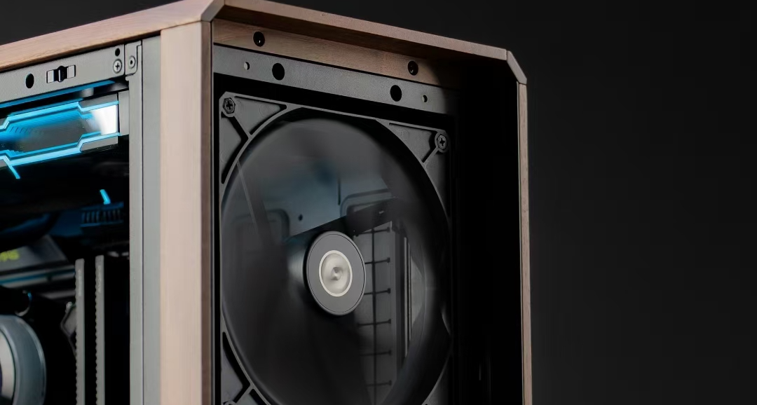 散熱好的機箱：聯力217 華碩TUF RTX 5080 裝機分享