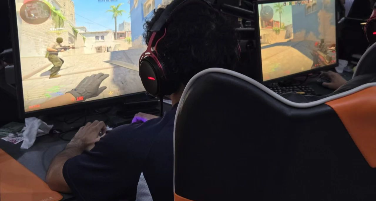 “辦一場虧一場”的高校電競賽，是誰在辦？