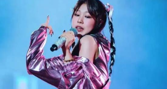小瀋陽女兒沈佳潤“美美桑內” 爆火：登頂 QQ 音樂韓國榜！