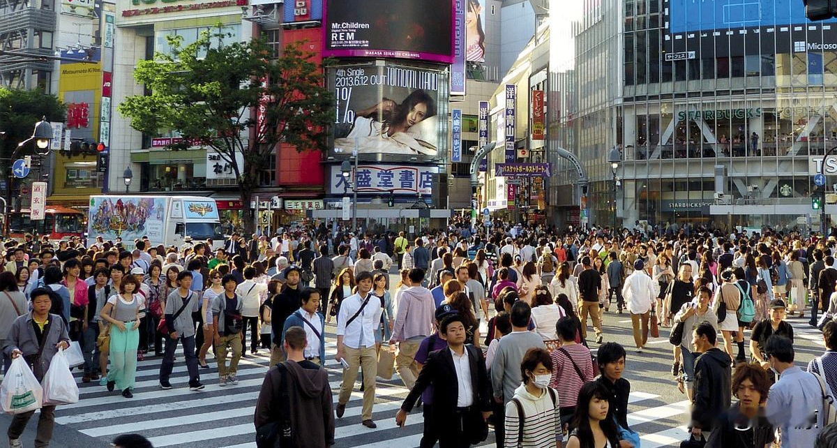 日本人口降幅創新高！少子化疊加老齡化，未來或跌破 1.2 億