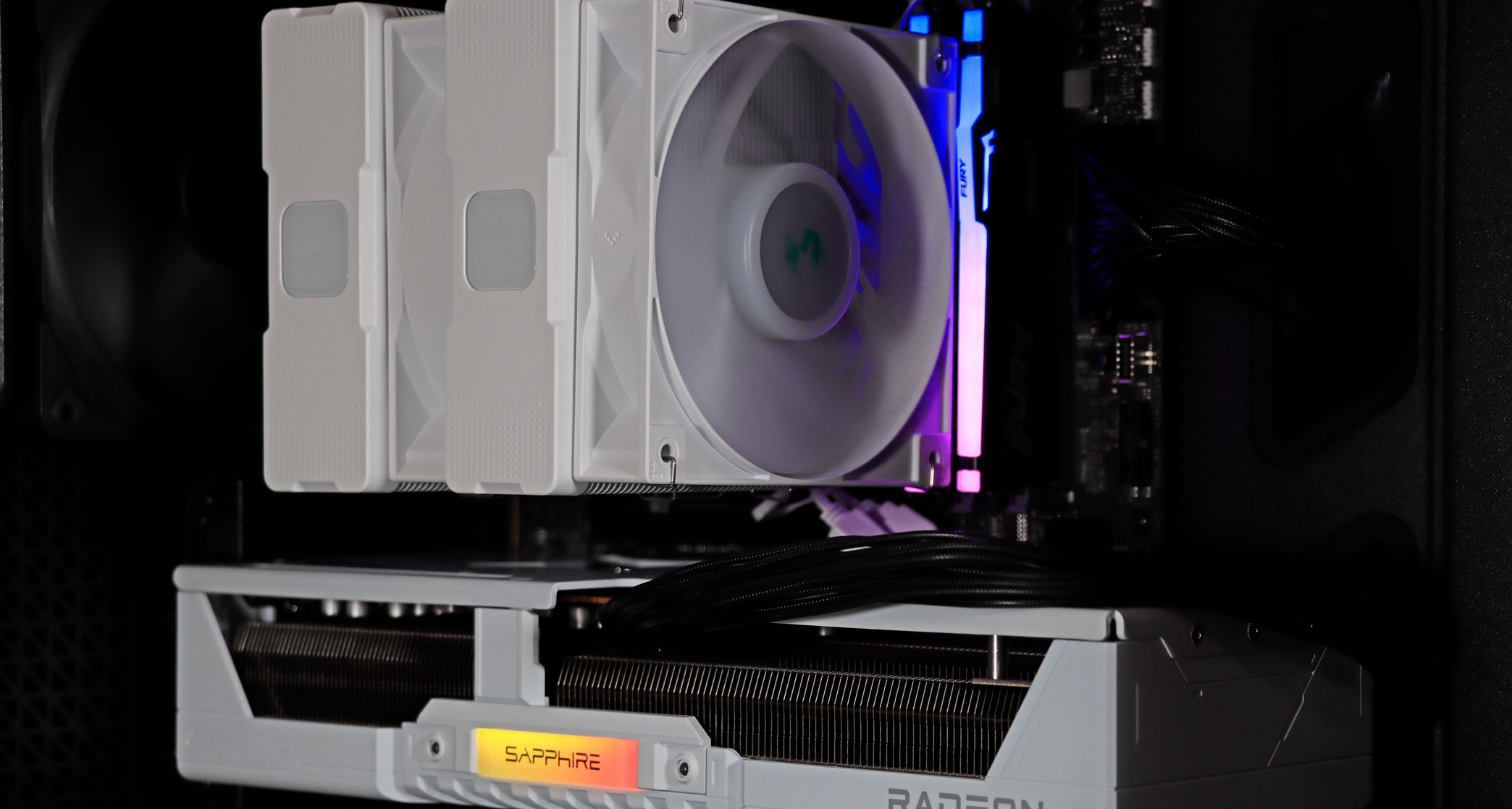 還買 5060 Ti 16GB？RX 9070 GRE 纔是更好選擇！