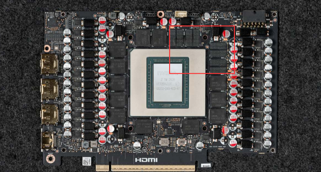 减量不减价，RTX 5090D v2全面上市，显存带宽暴跌25%