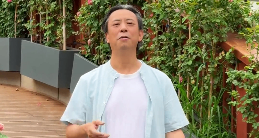 《兩隻蝴蝶》創作者回應收入傳聞：沒有 2 億，僅 5000 元