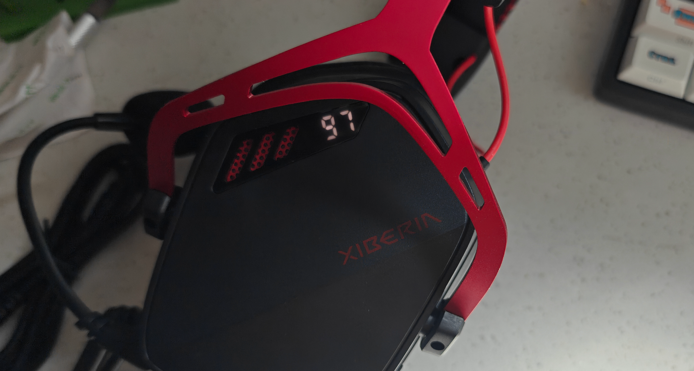 大續航、電量智顯還是7.1音效，兩百塊的耳機到底該怎麼選？