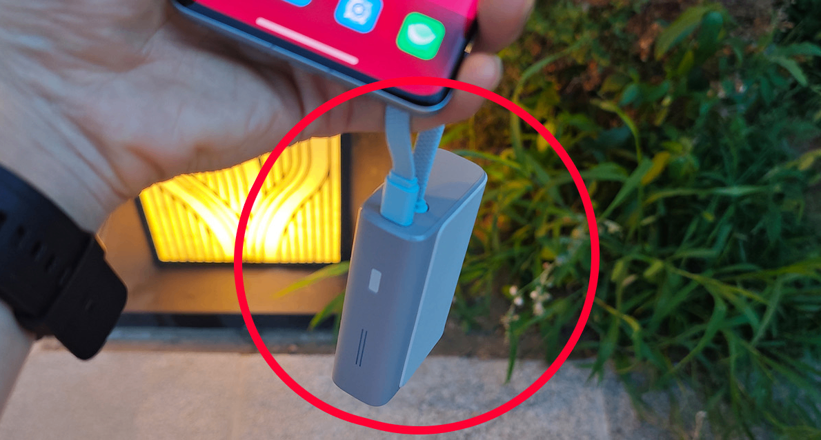 單手雙持？酷態科CP13自帶線：讀懂充電寶真正的“勝負手”