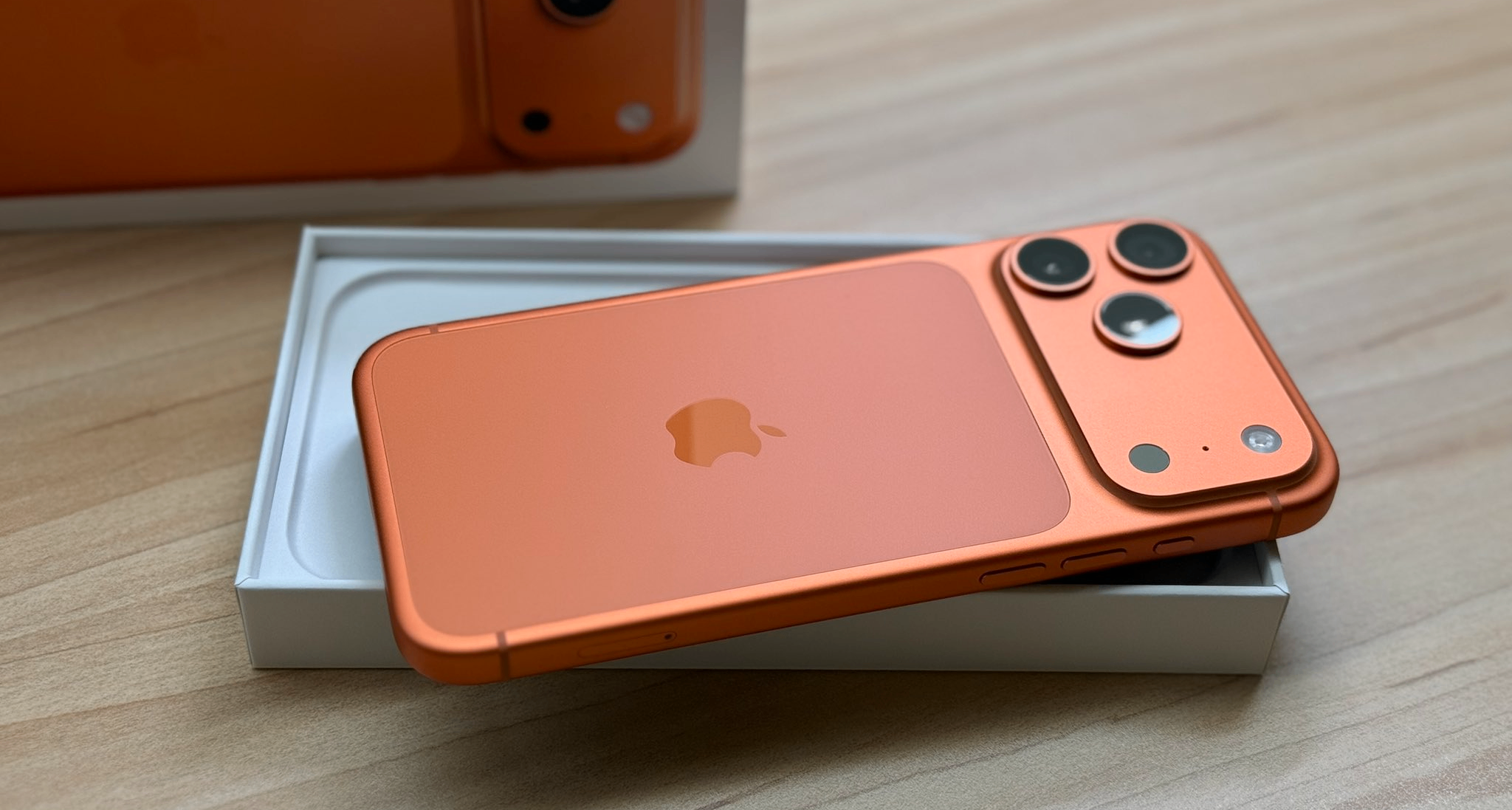 2025最強手機？iPhone17ProMax首發體驗 最強續航/性能/散熱