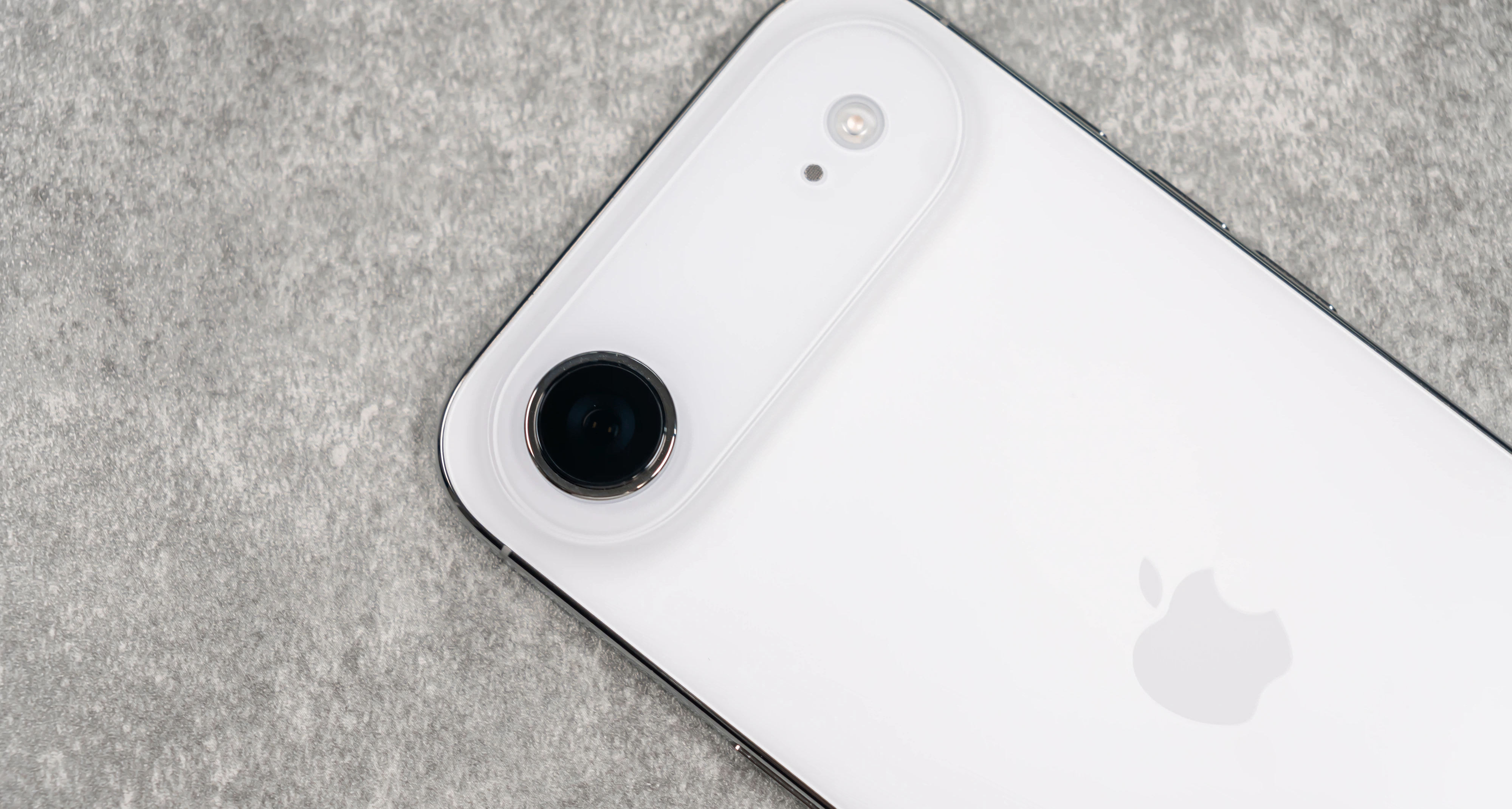 太薄 ！港版iPhone Air體驗 續航真不差 它是最值得買的新iPhone