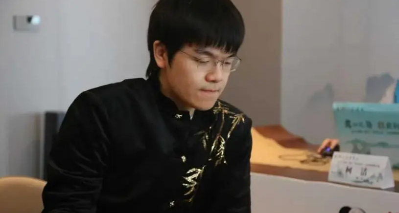 柯洁卫冕棋圣！