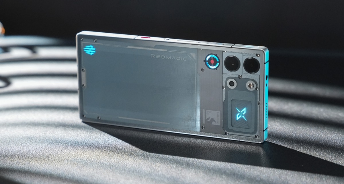 iPhone16 Pro Max逆市狂飆，背後是消費降級還是資本操盤？