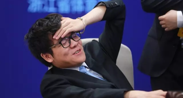 戒掉鏟就奪冠！柯潔衛冕“棋聖”頭銜，落淚坦言曾自暴自棄！