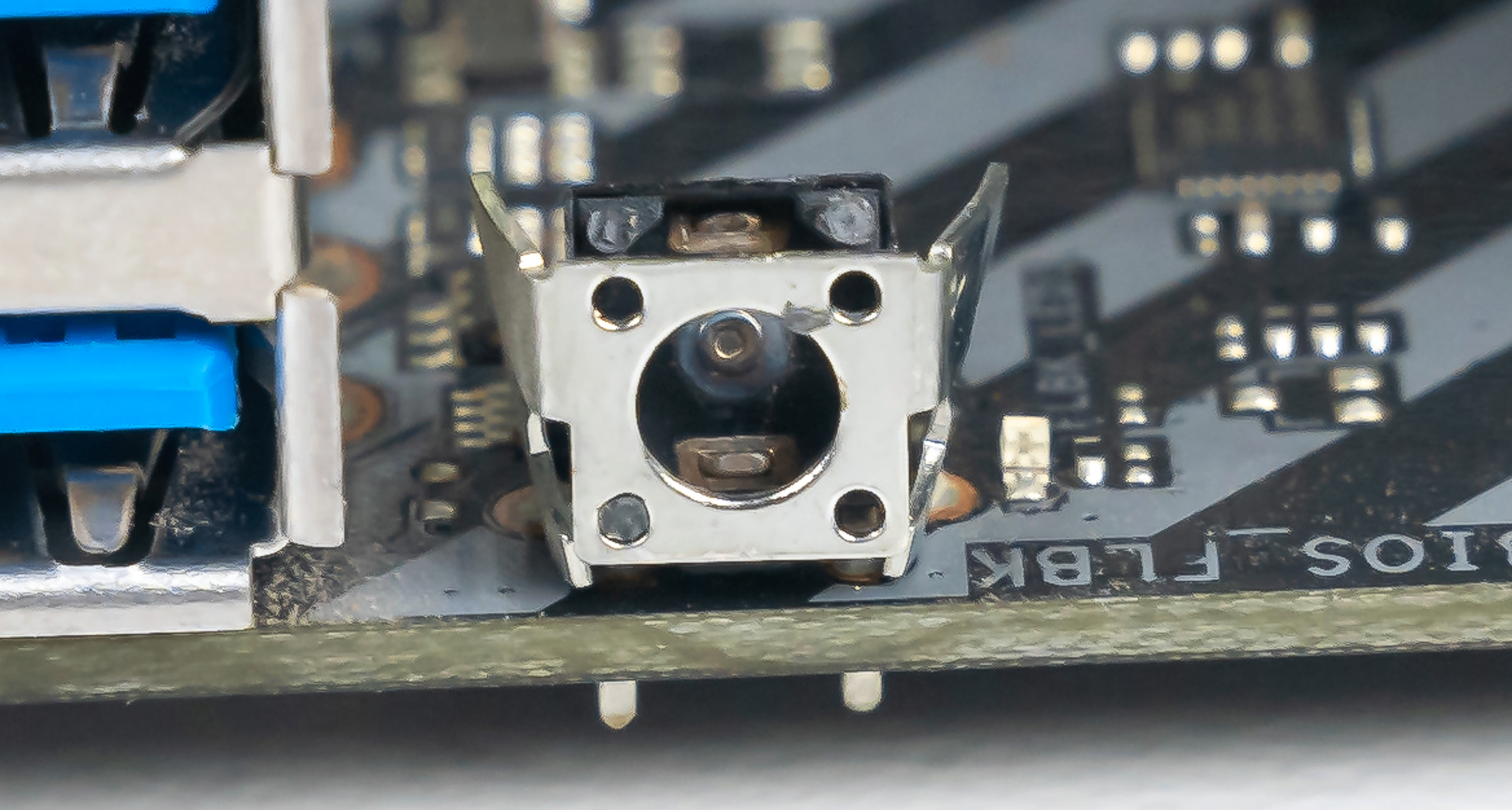 超低成本，解決老款華碩主板BIOS刷寫按鈕損壞問題