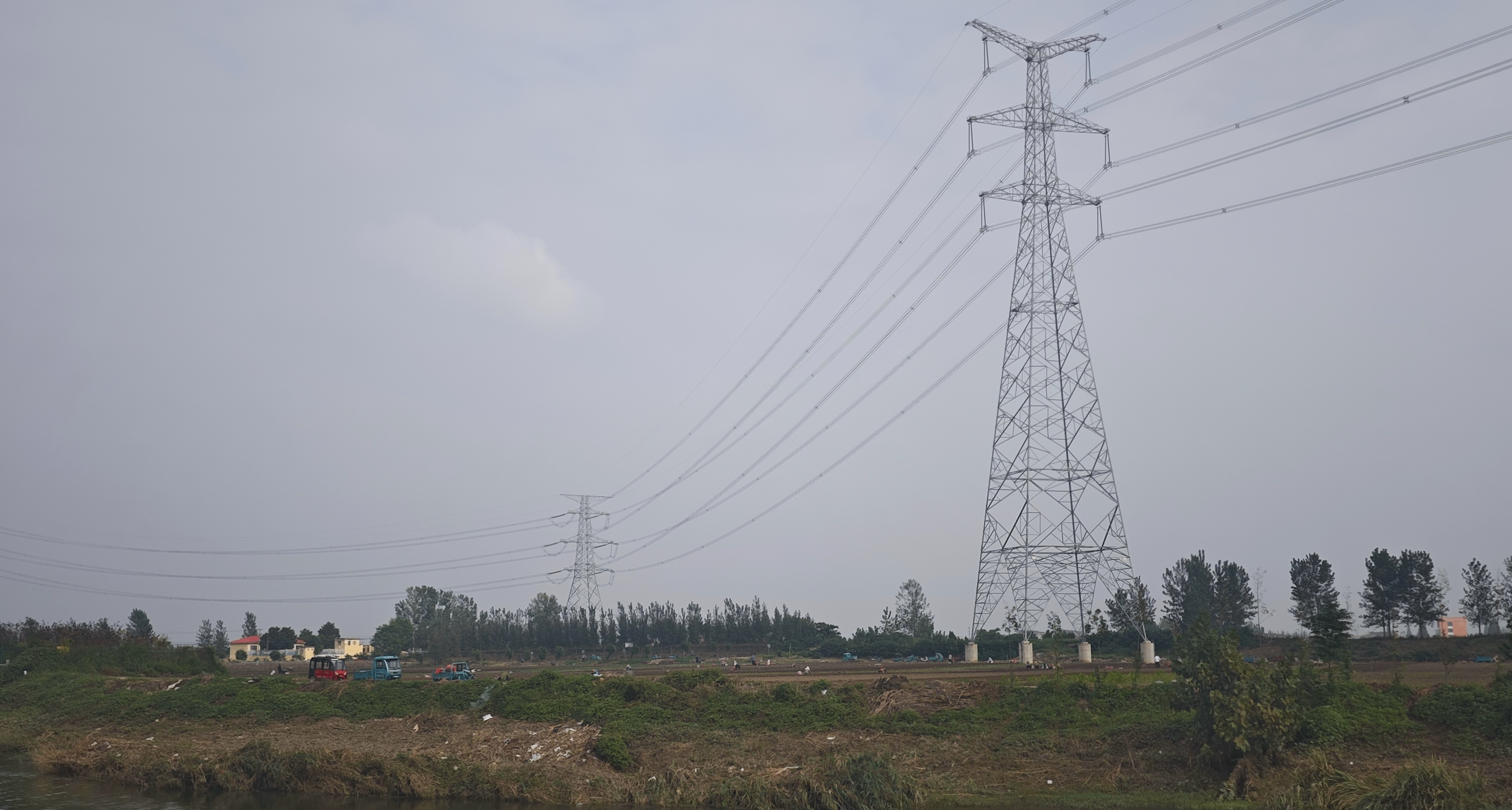 《温柔征服不了这片土地》