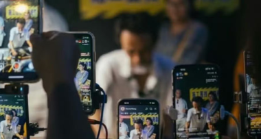 为所有人提供情绪价值的鸡排哥，失去了自己的情绪价值